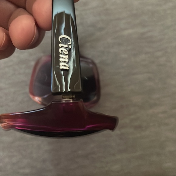 Collection- 4 pairs of affordable sunglasses  I never wore. Last pair- Roots - Picture 15 of 17